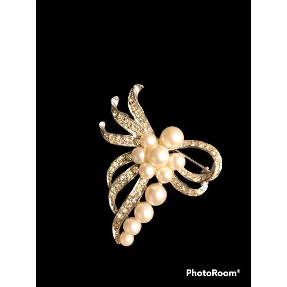 Vintage Crystal & Sim Pearl Brooch - Picture 1 of 4